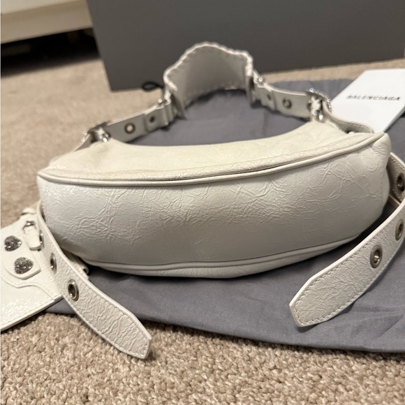 Balenciaga Le Cagole XS shoulder bag with rhinestones in white - Picture 3 of 8